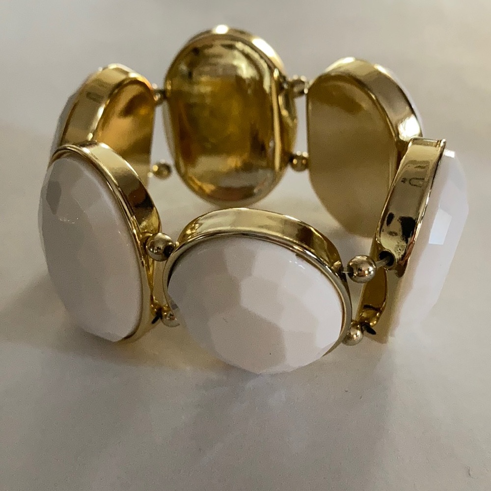 White and gold vintage disk bracelet